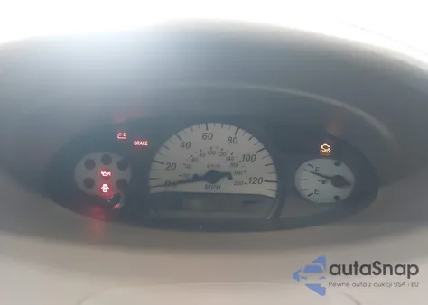 2001 Toyota Echo z USA, uszkodzony, nr VIN JTDAT123510195619